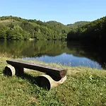 U Krokodila *